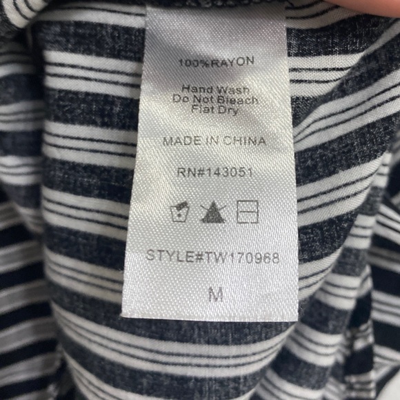 Flowy striped blouse - Picture 2 of 3